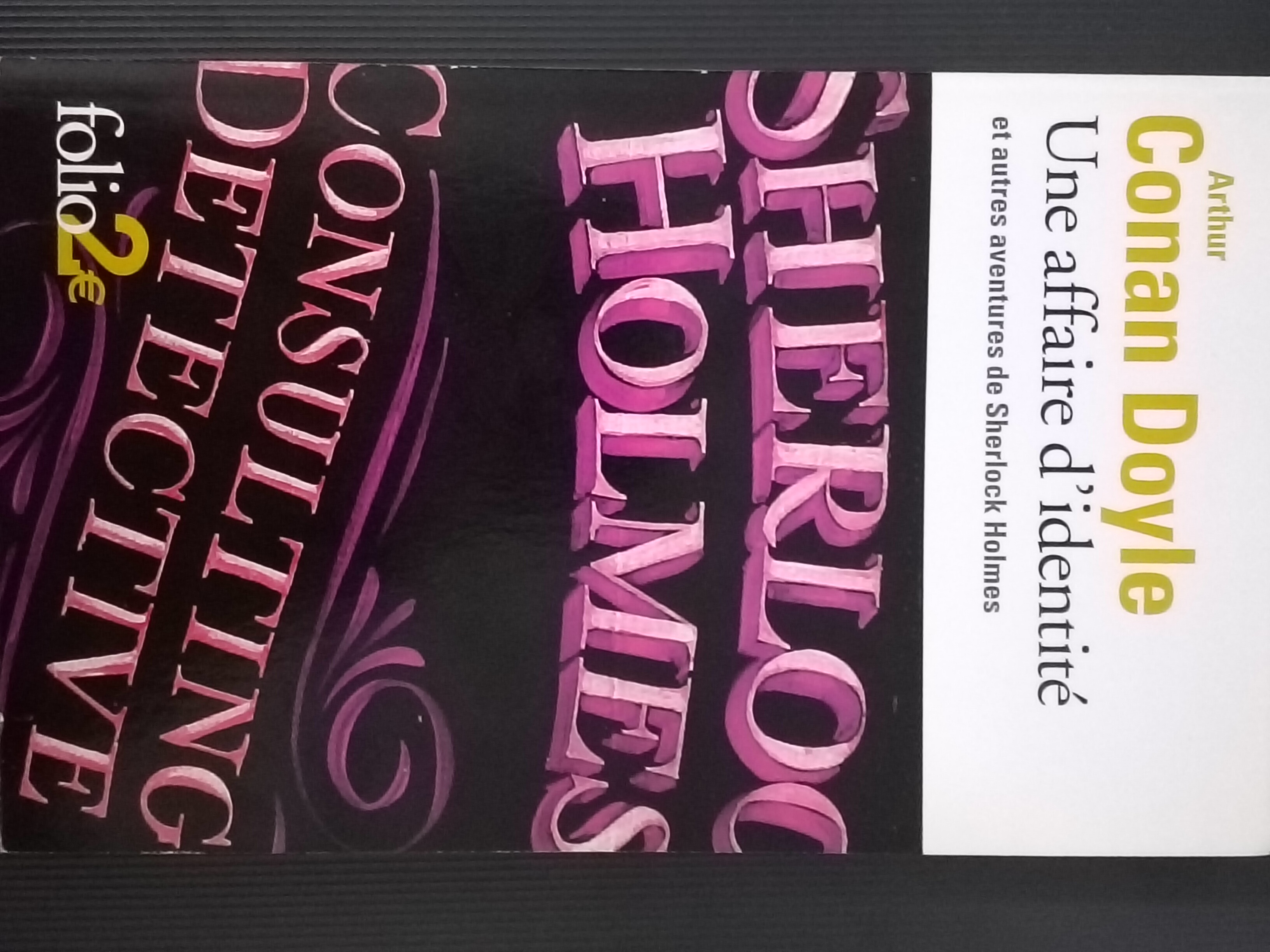 Une affaire d'identité et autres aventures de Sherlock Holmes